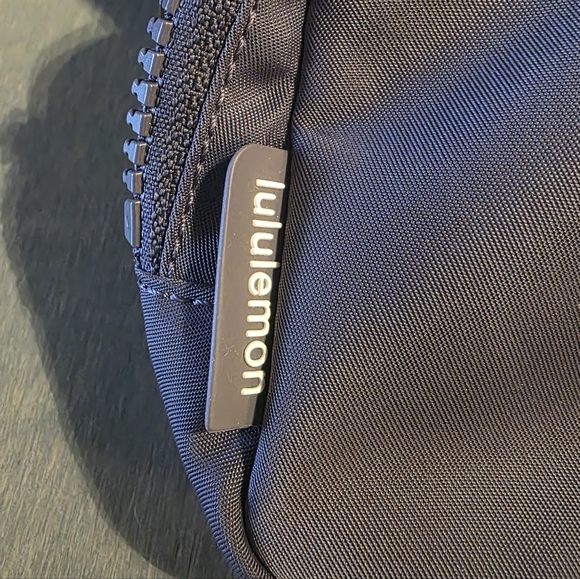 SOLD Lululemon Belt Bag 1L - Picture 2 of 7